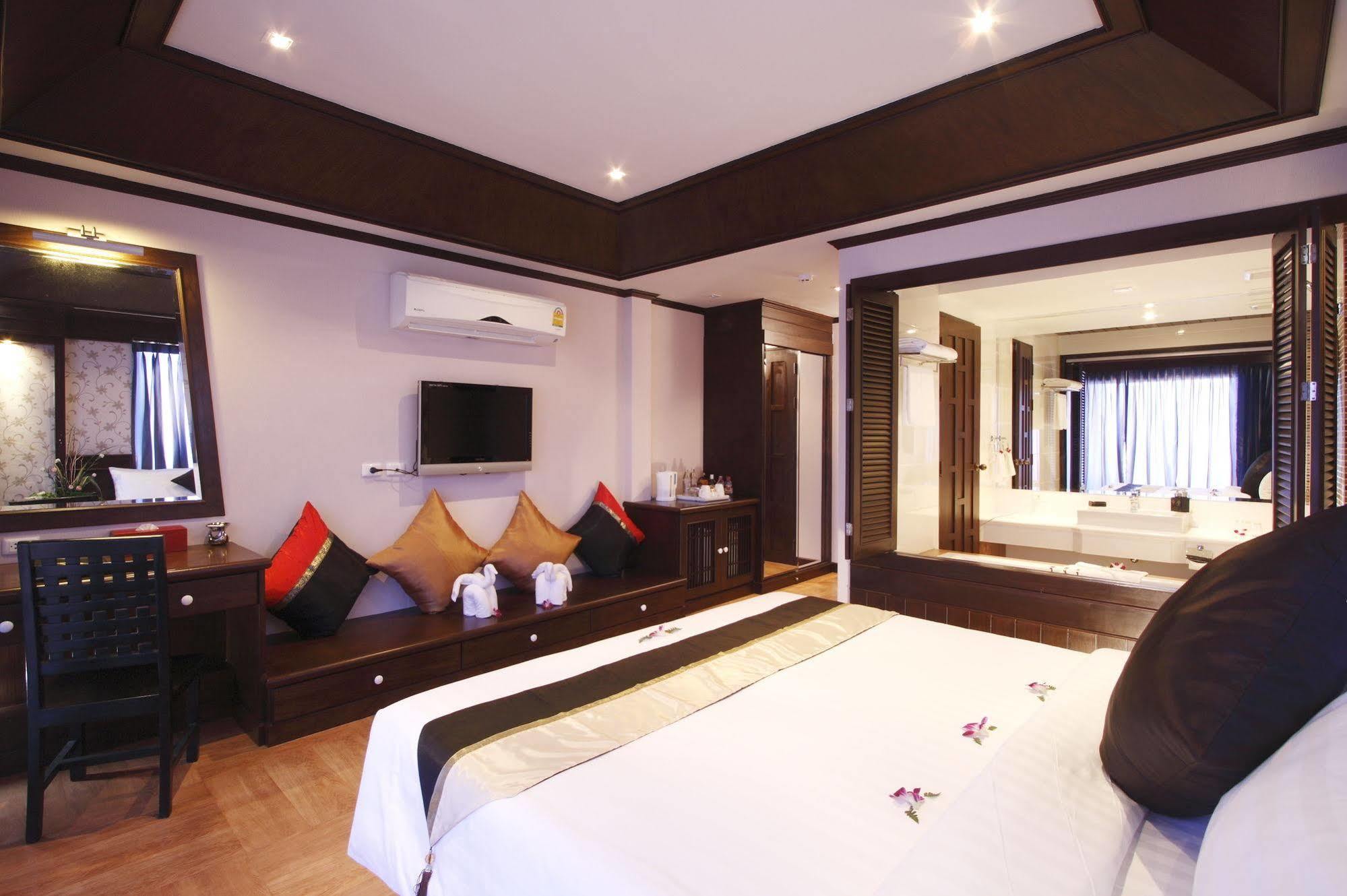 Rayaburi Hotel, Patong Ngoại thất bức ảnh